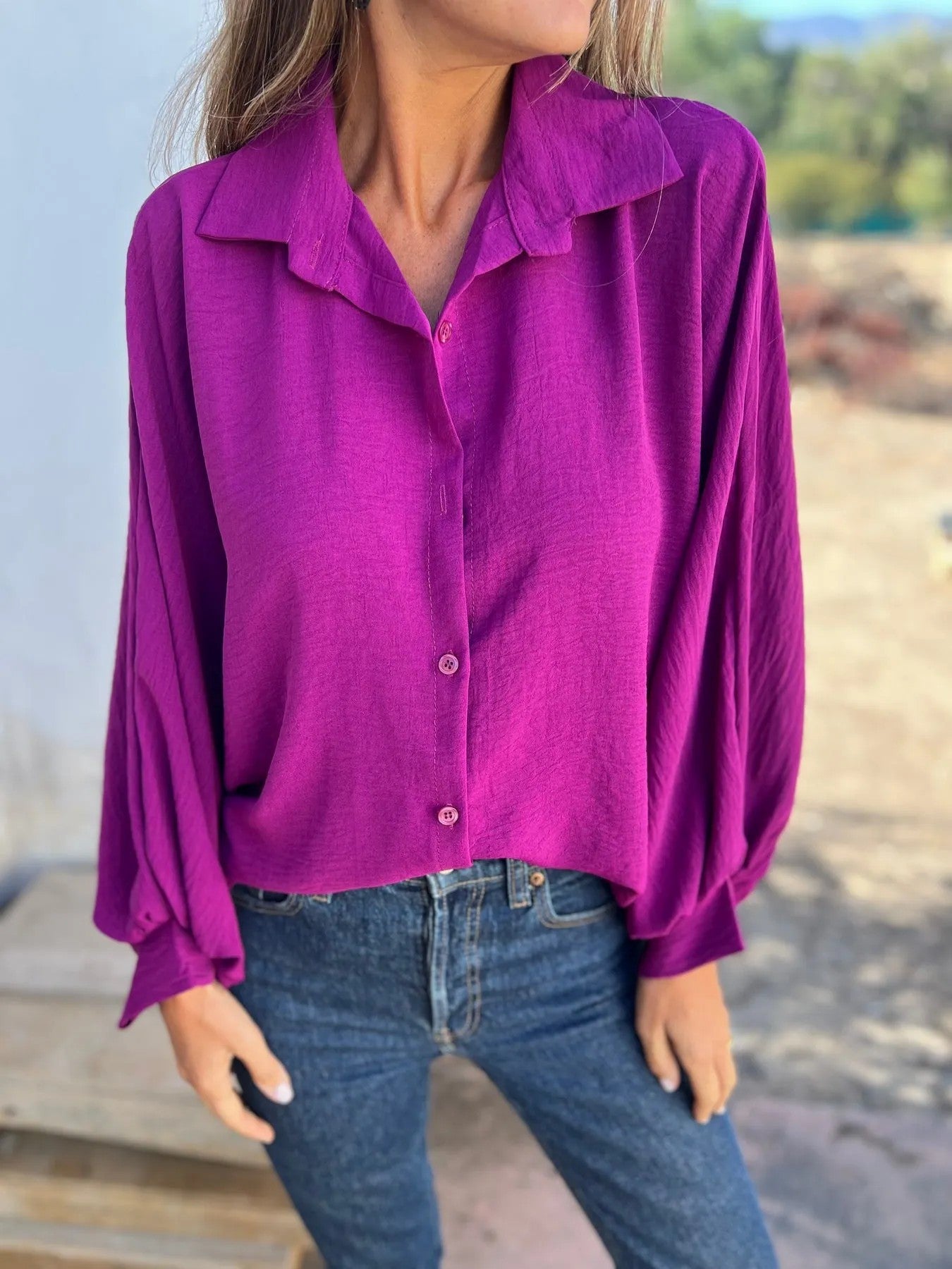 Chemise femme manches longues à col boutonné - tombé du tissu