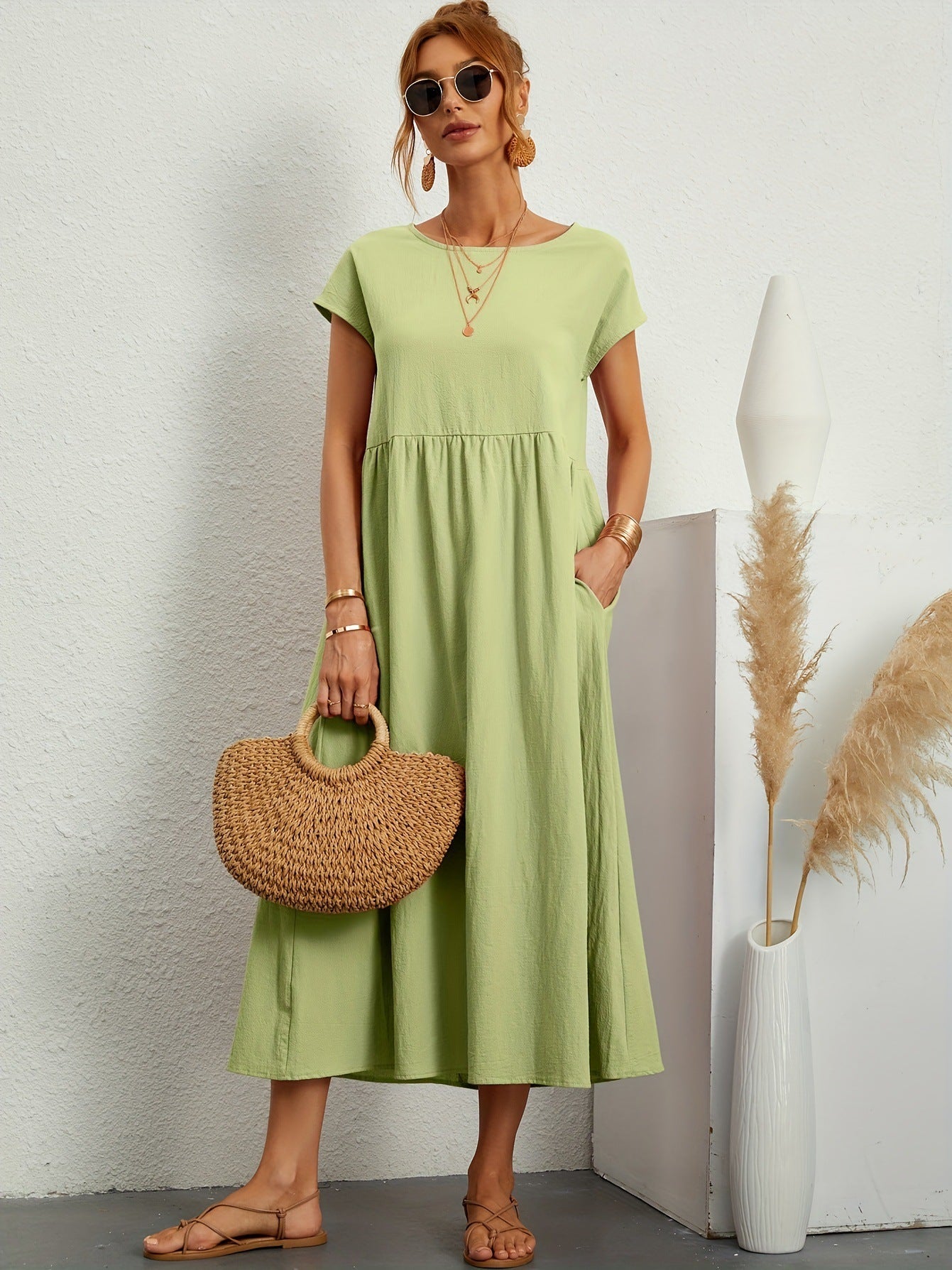 Robe femme en coton, vue d'ensemble en mouvement