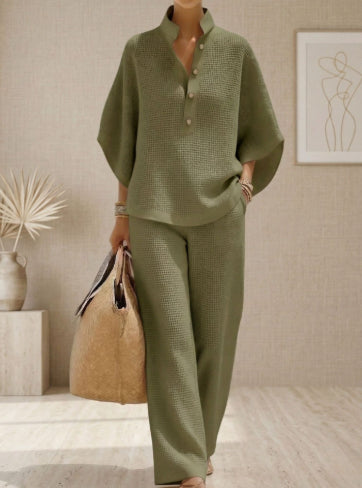 Ensemble femme haut manches courtes et pantalon droit - détail de la taille
