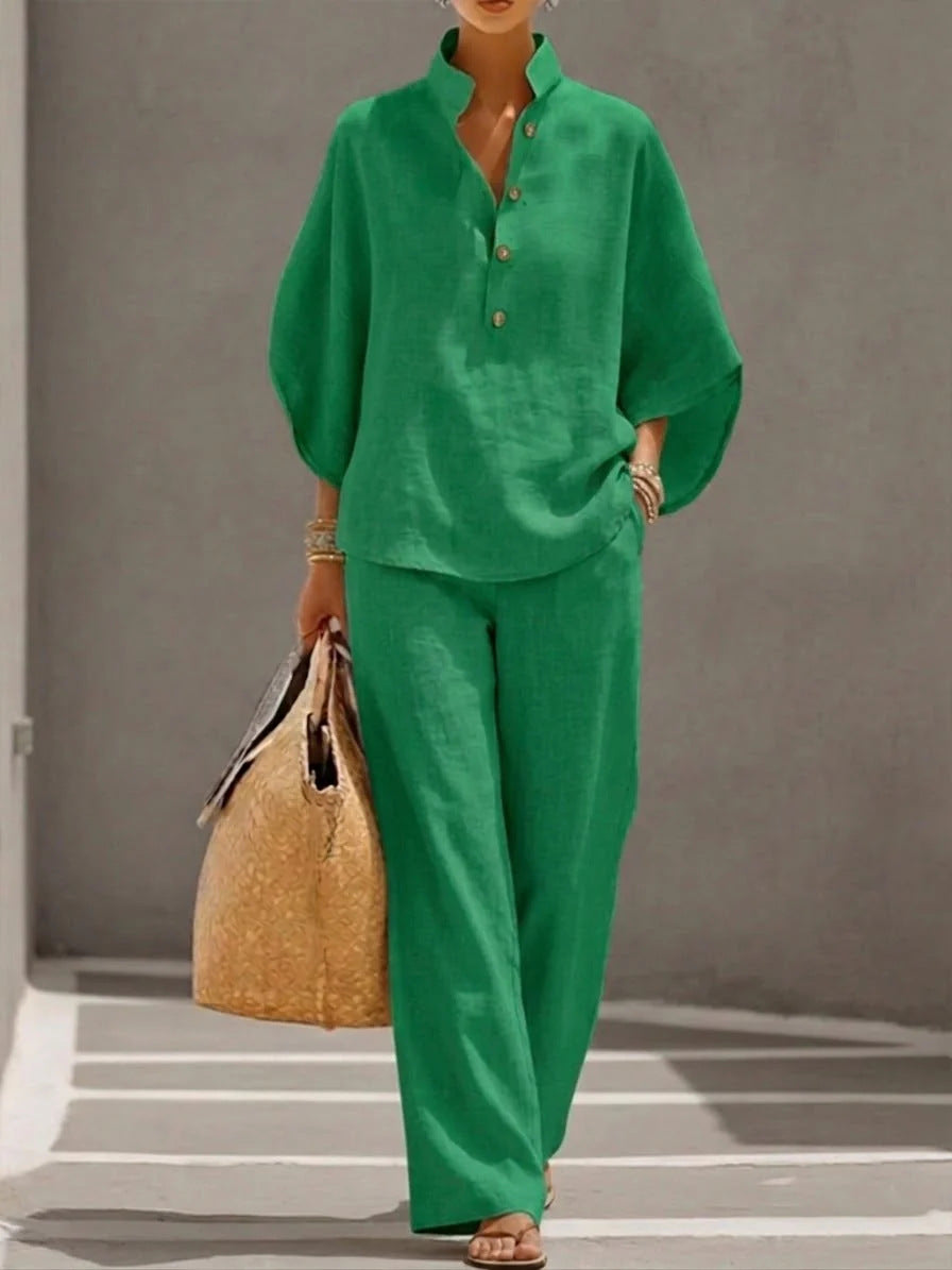 Ensemble femme haut manches courtes et pantalon droit - silhouette