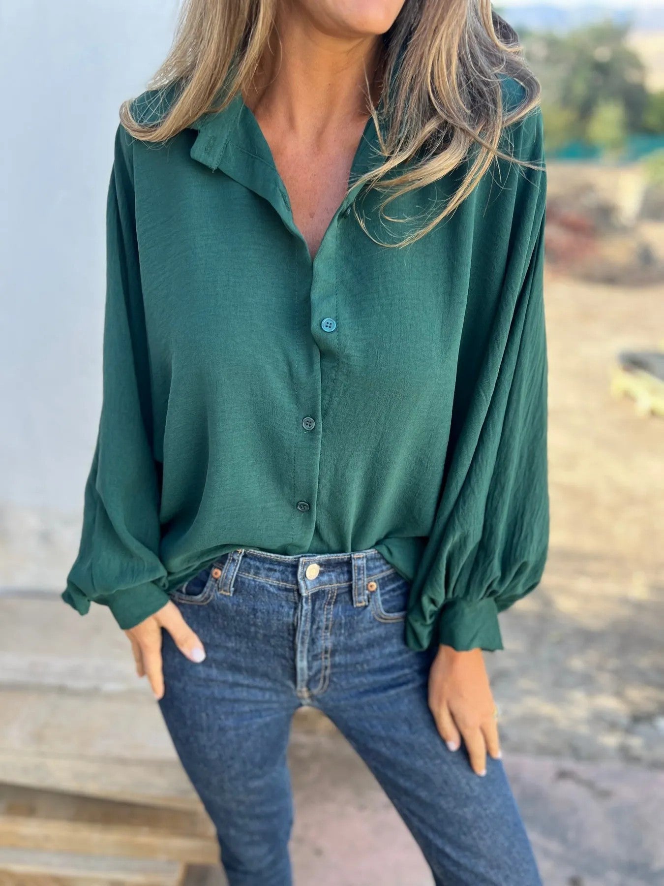 Chemise femme manches longues à col boutonné - look complet